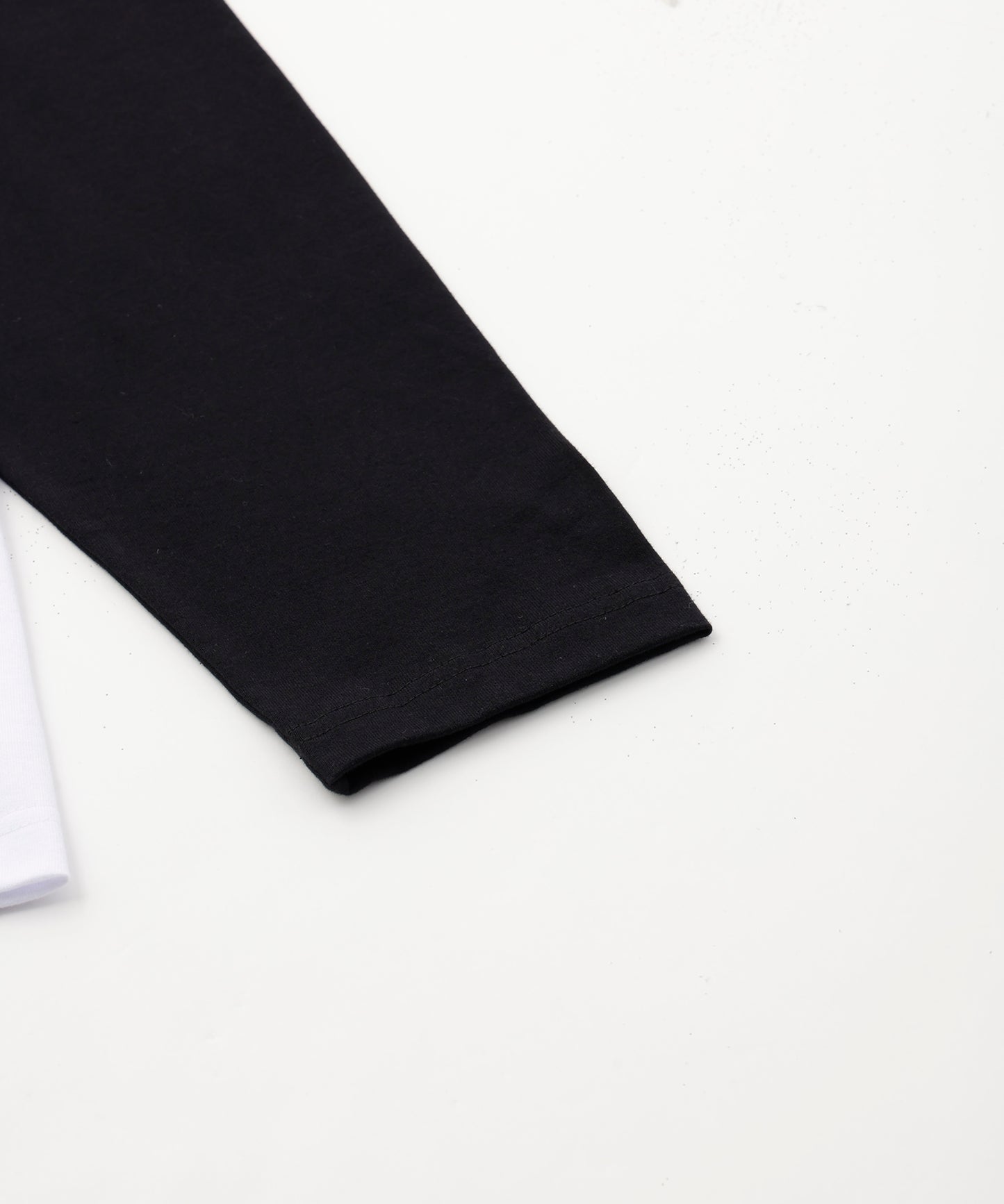 CLASSIC RAGLAN TEE