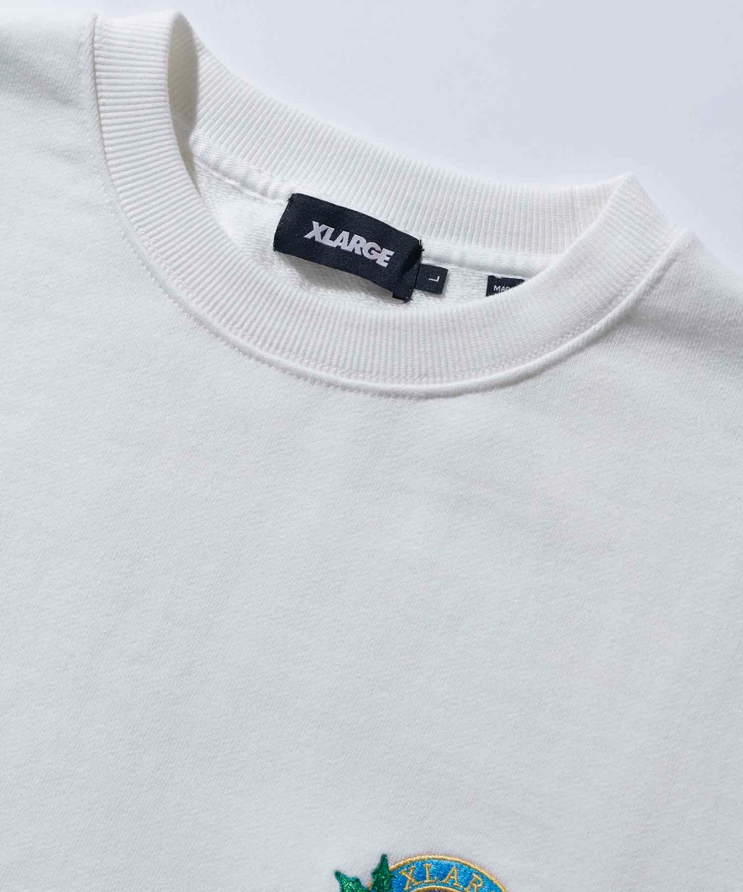 HOLIDAY CREWNECK SWEAT