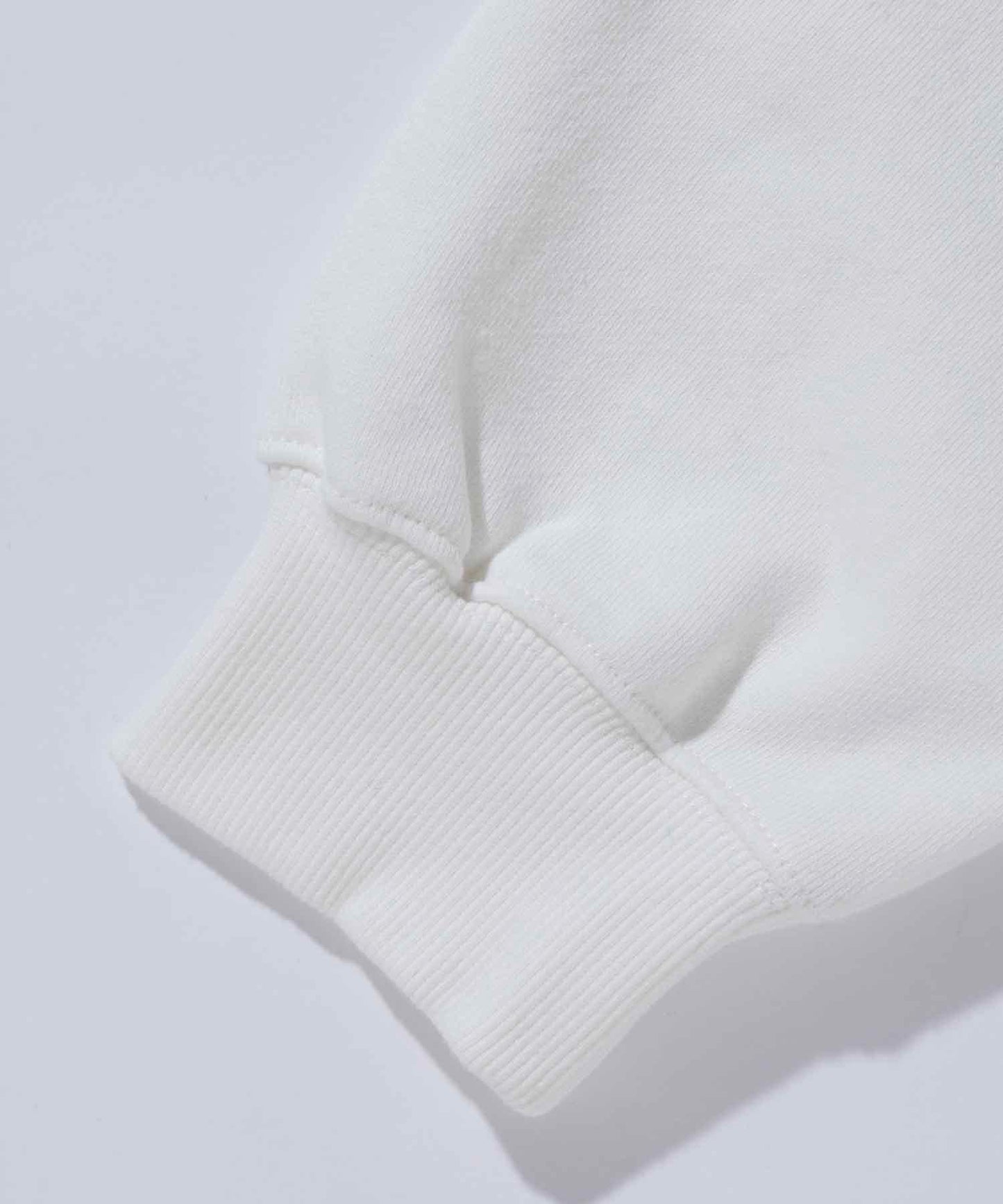 HOLIDAY CREWNECK SWEAT