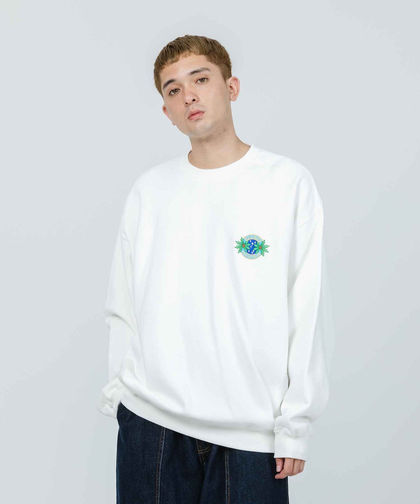 HOLIDAY CREWNECK SWEAT