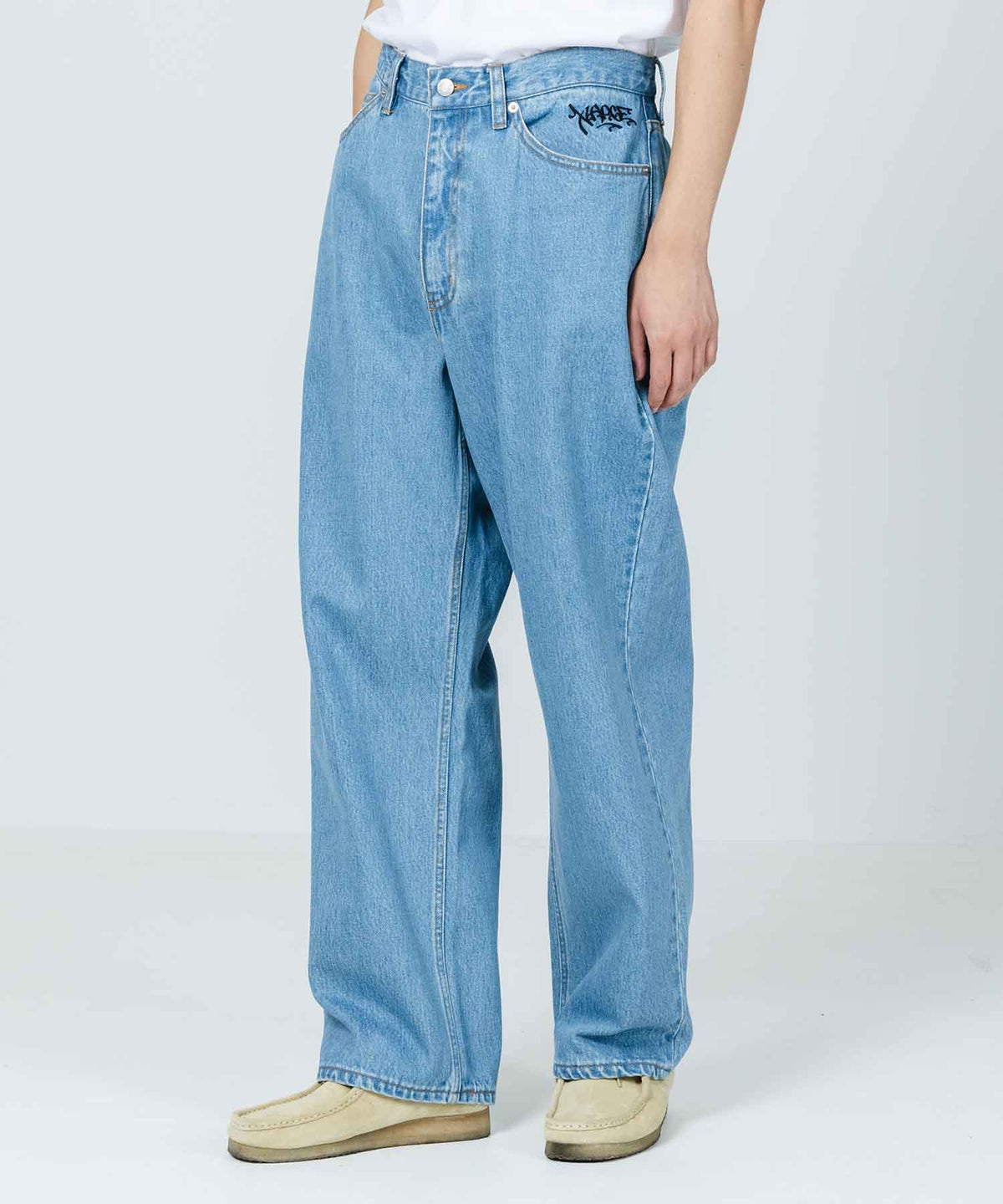 EMBROIDERY GRAFFITI DENIM PANTS