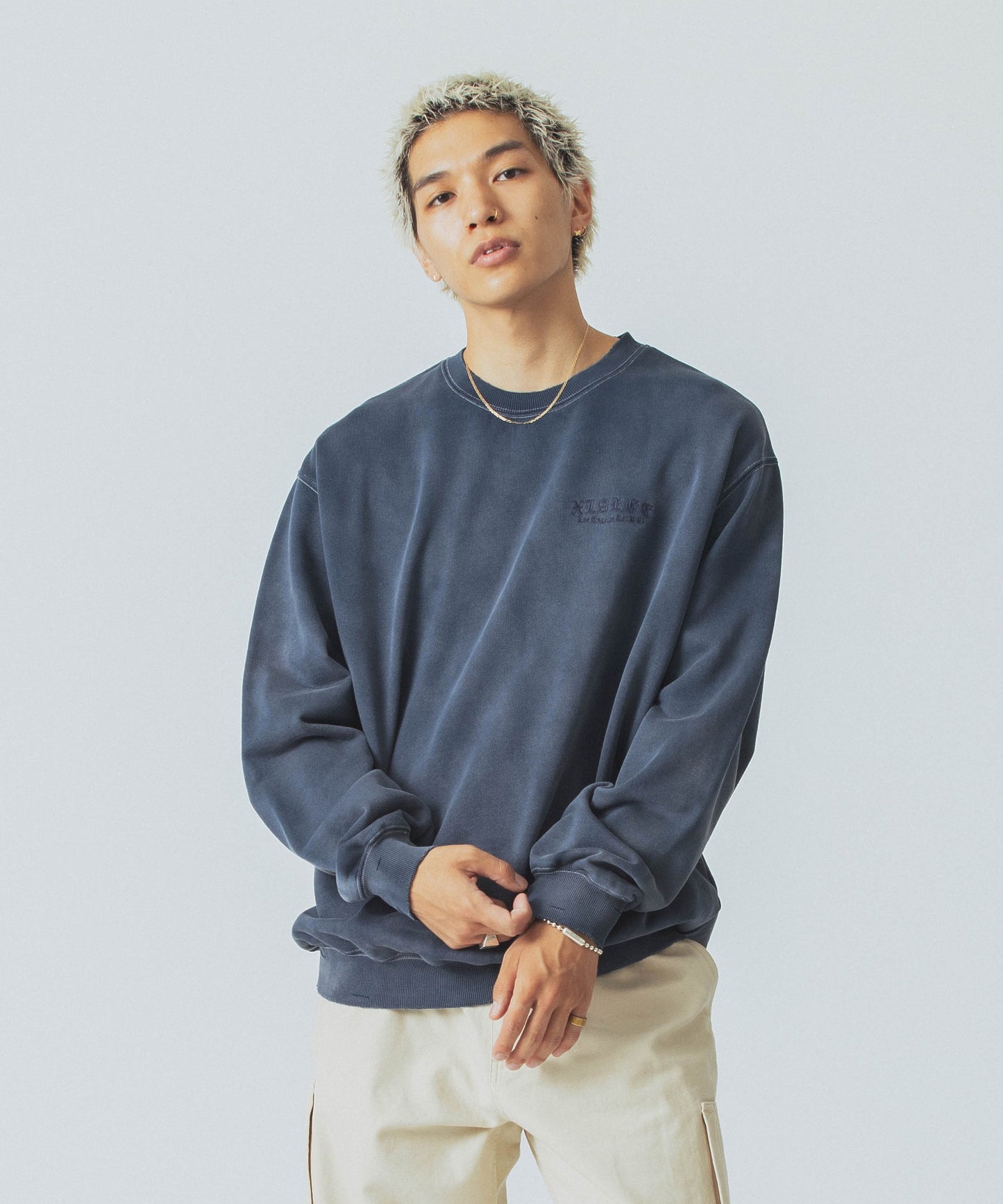 OLD ENGLISH BLEACHED CREWNECK SWEATSHIRT