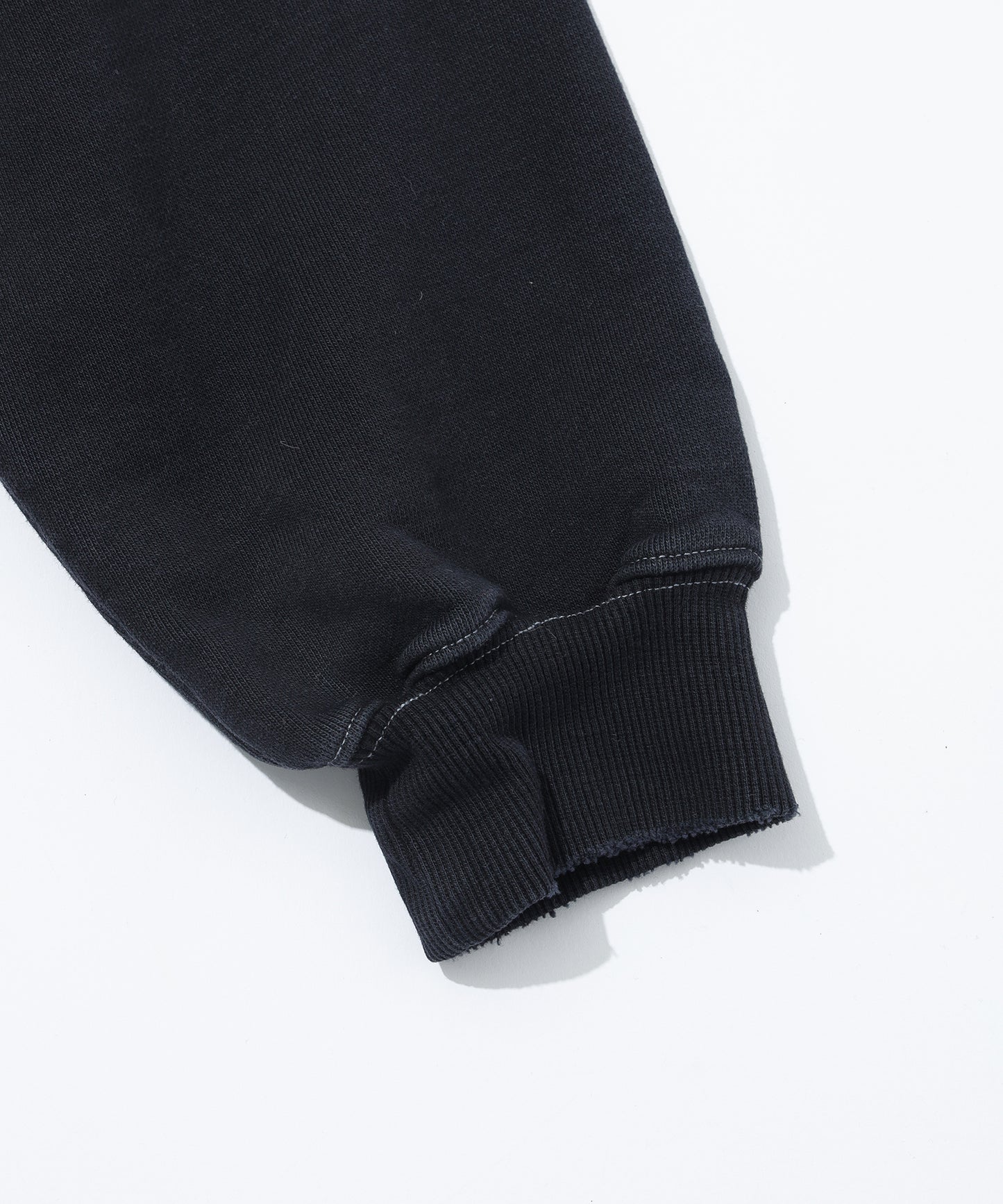 EAGLE WINGS TO THE WORLD CREWNECK SWEATSHIRT