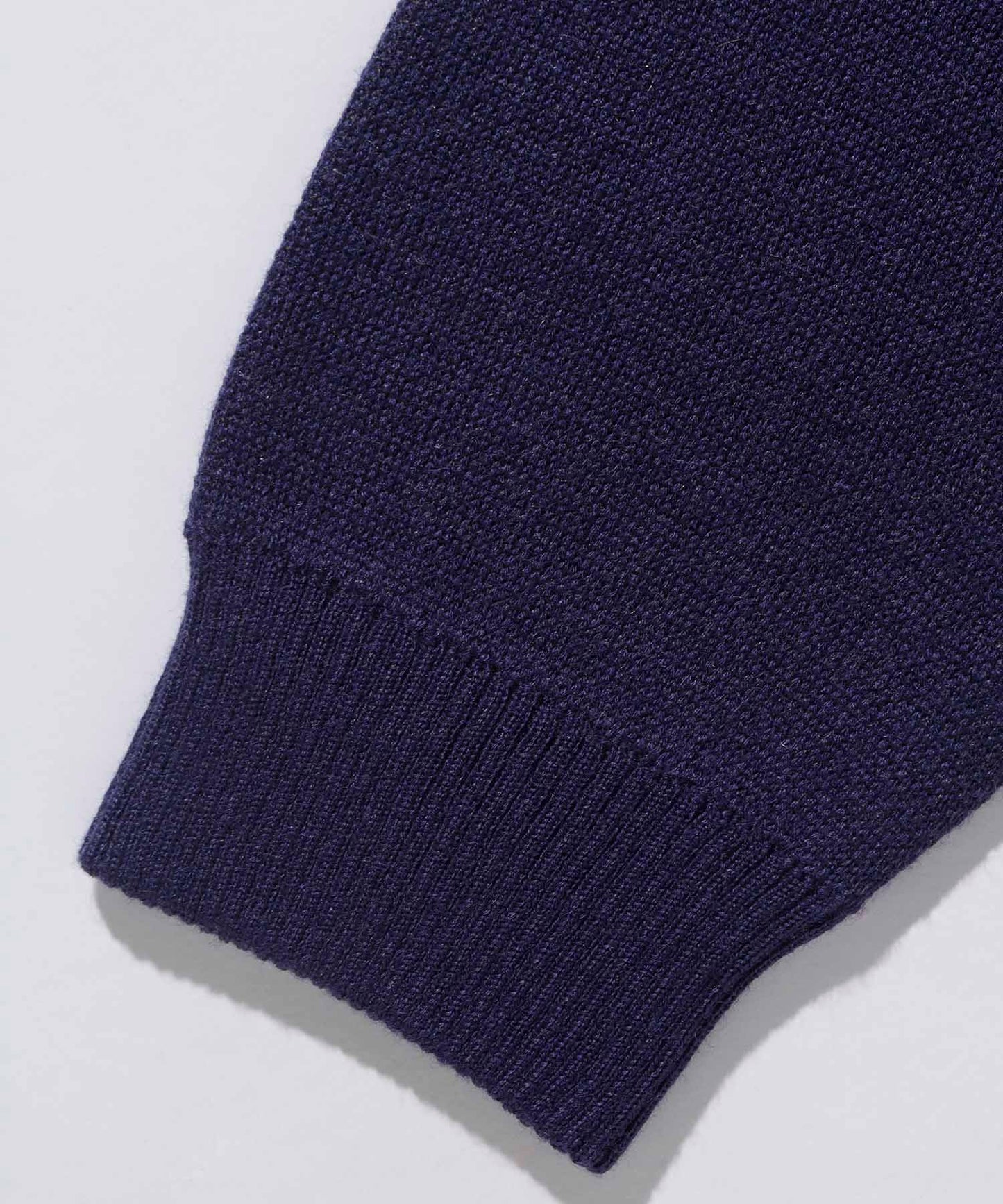 EMBLEM LOGO CREWNECK KNIT