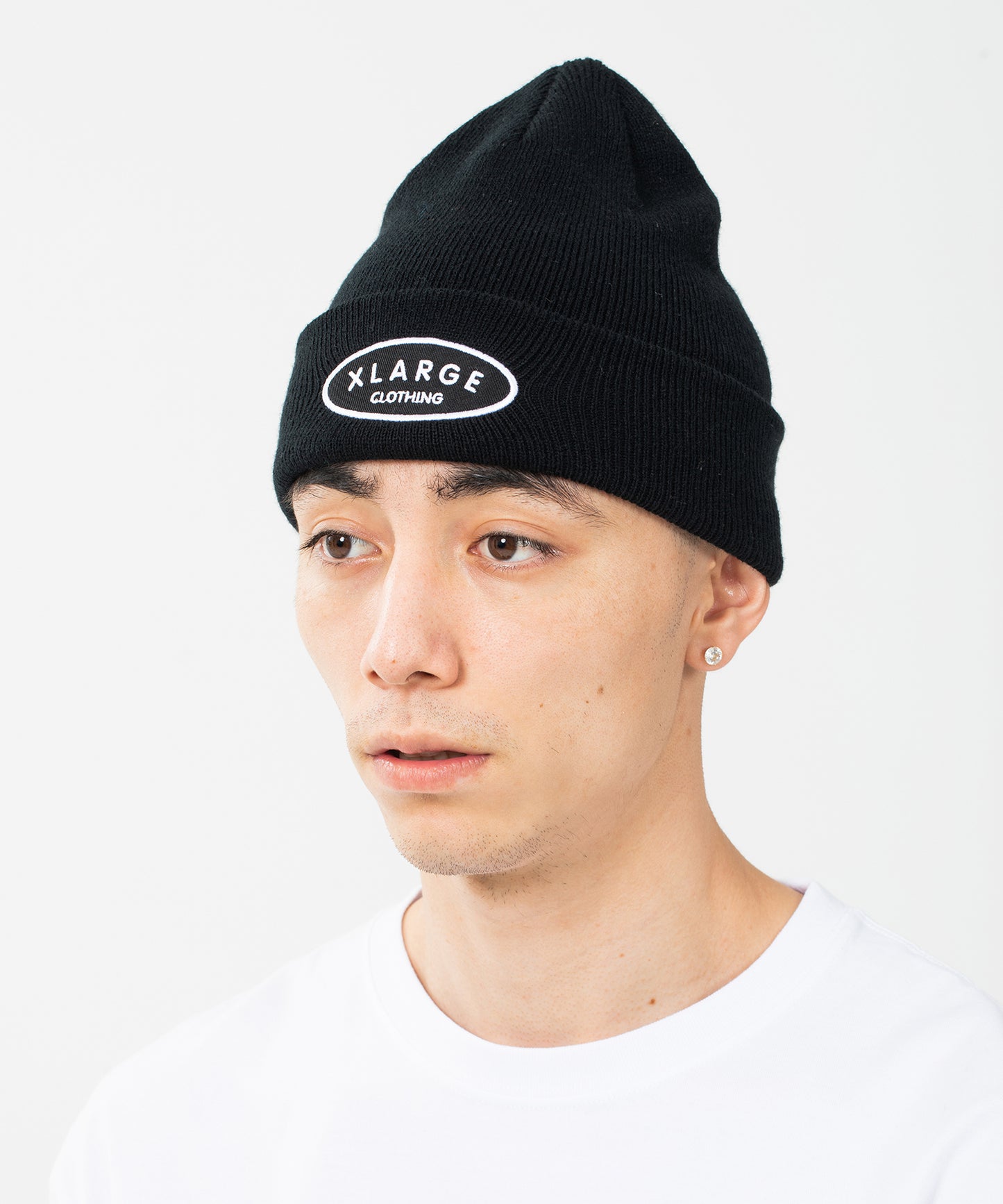 EMBLEM CUFF BEANIE